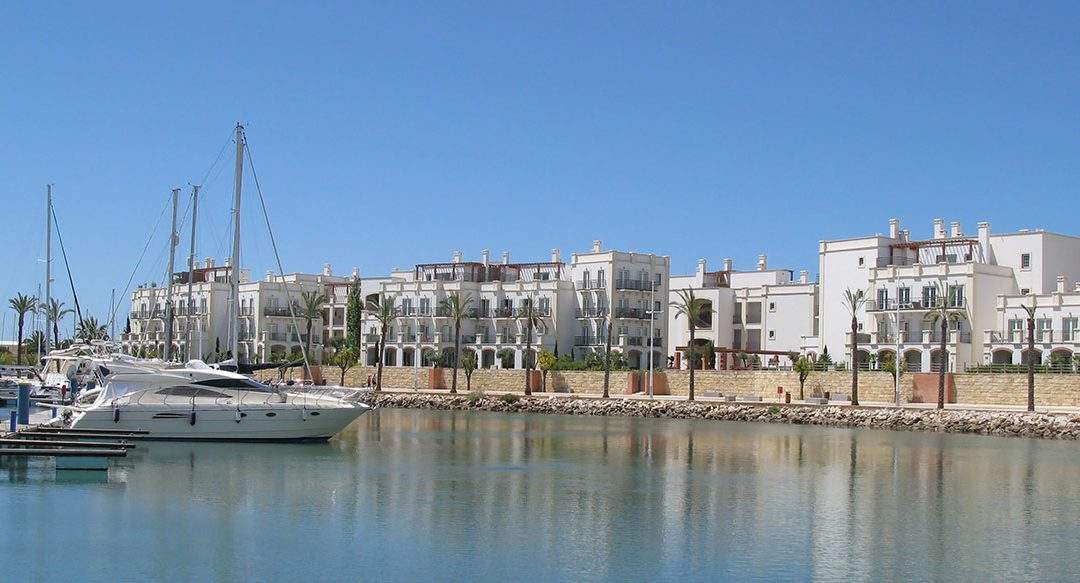 Experience the Charm of Old Town Vilamoura: Rent Your Dream Holiday Apartment
